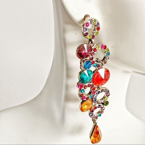 Runway multicolored crystal circle dangle earrings - Picture 7 of 8
